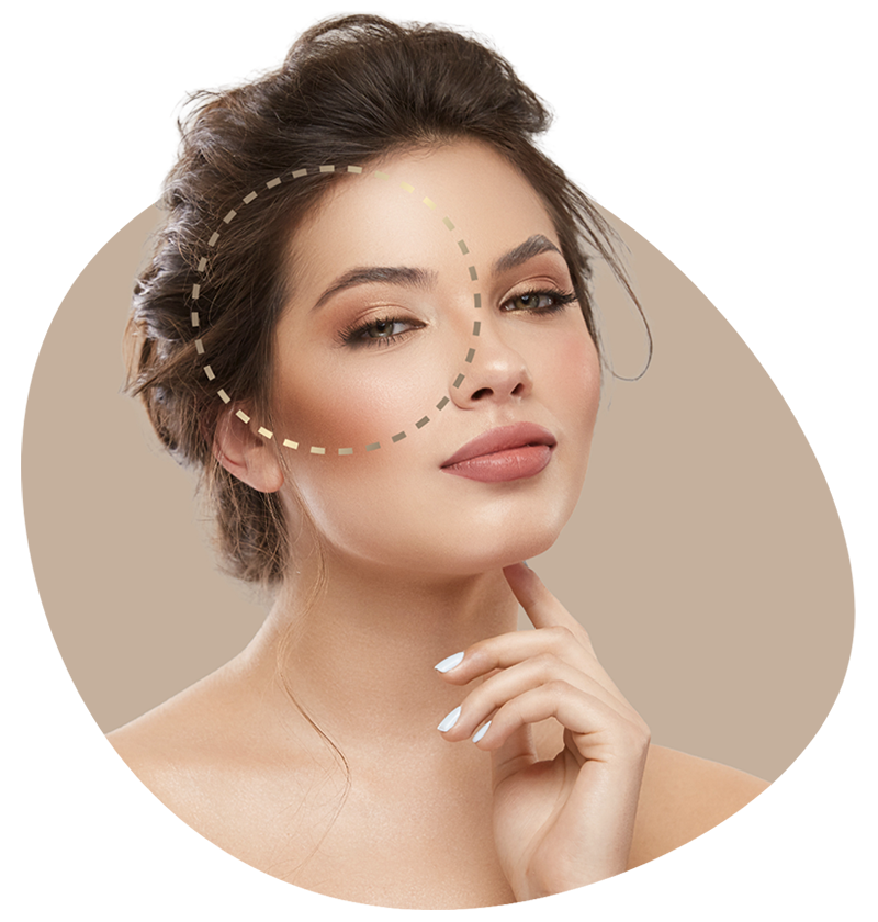 Frau blickt leidenschaftlich in die Kamera